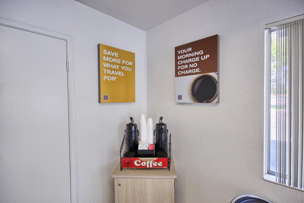 Motel 6-Porterville, Ca Bagian luar foto