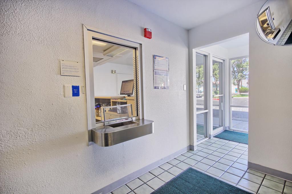 Motel 6-Porterville, Ca Bagian luar foto