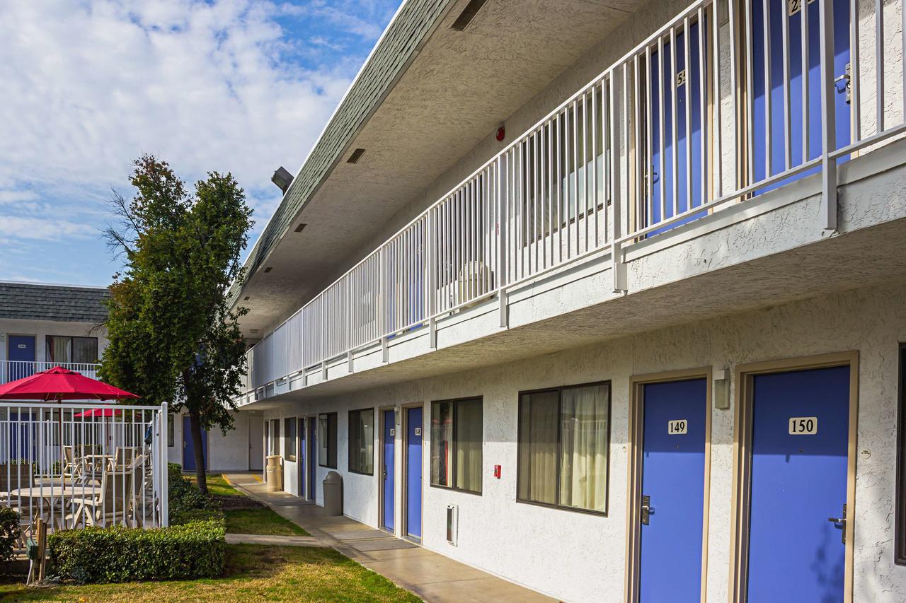 Motel 6-Porterville, Ca Bagian luar foto