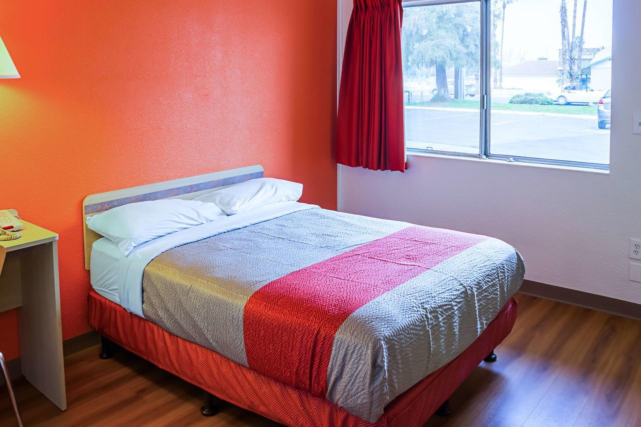 Motel 6-Porterville, Ca Bagian luar foto